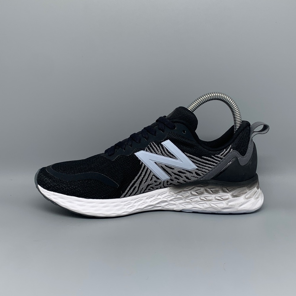 New Balance Fresh Foam Tempo Black‎ White Running Shoes WTMPOBK Women’s Sz 7 NWT - Picture 8 of 10